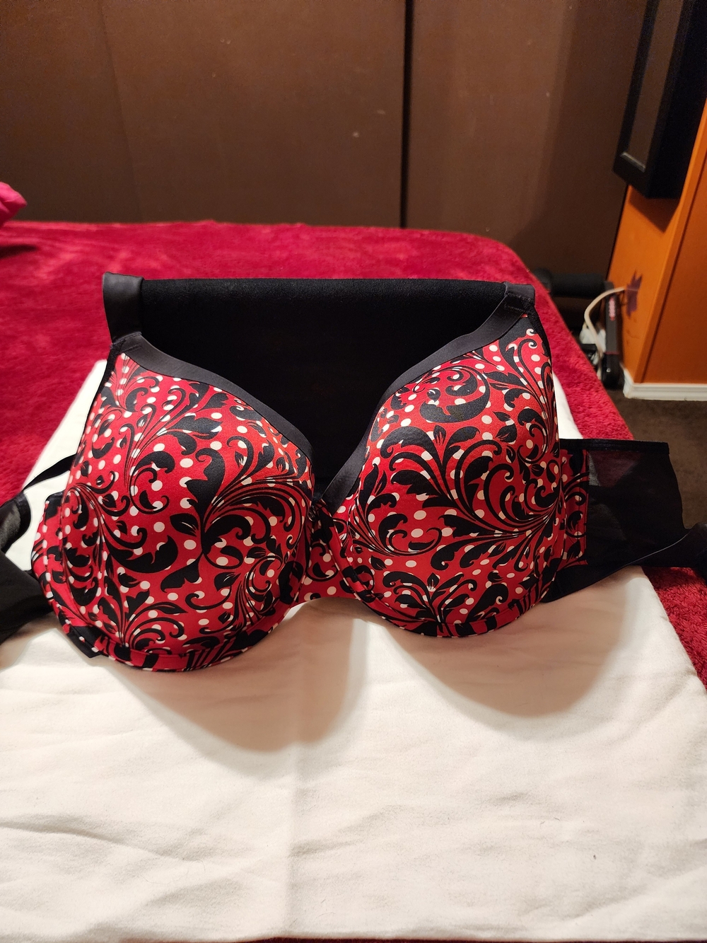 Cacique 42DDD Full-coverage women's bra in a & Black Patterned Full-Coverage Bra